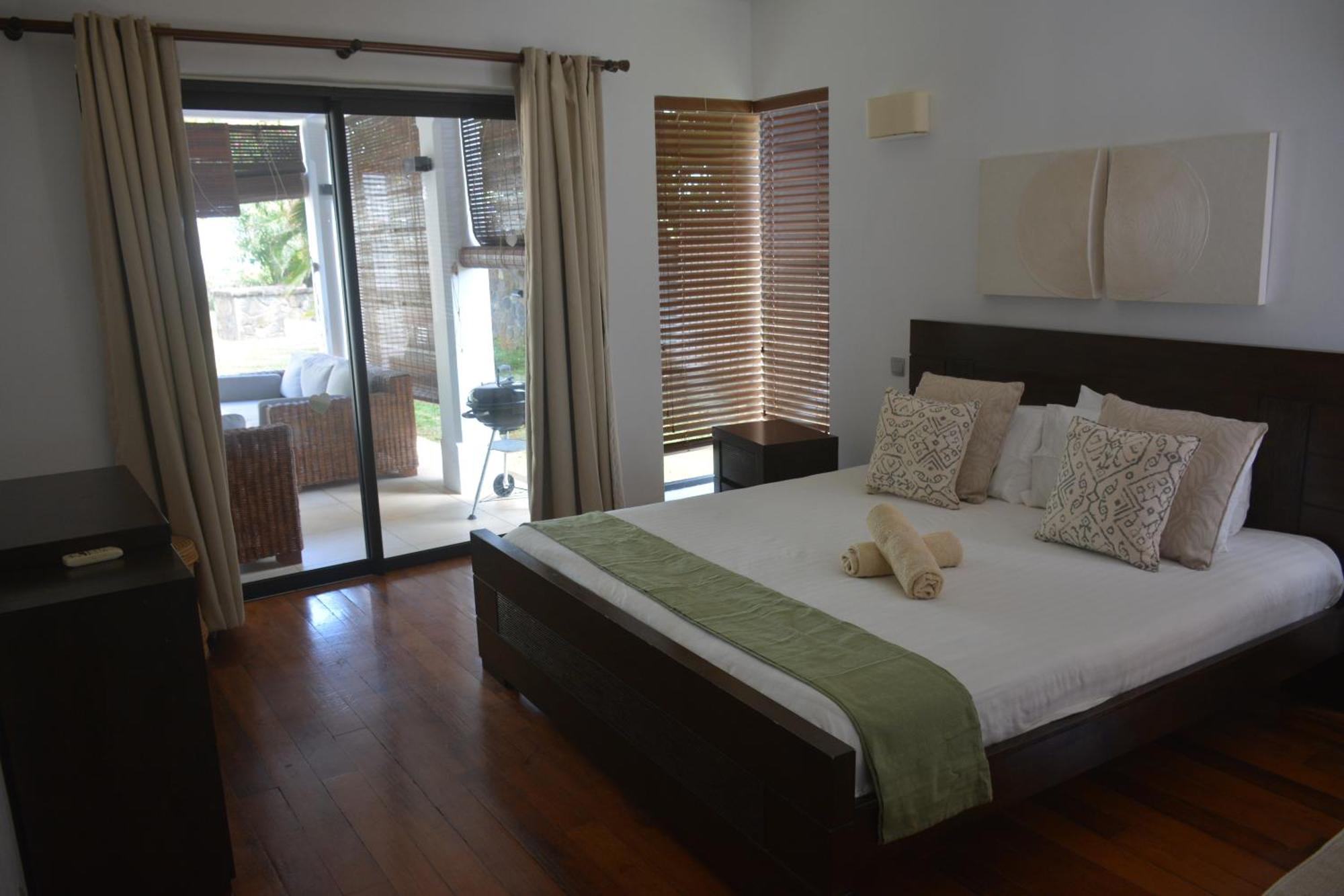 Olana Blue - Beachfront Apartment 리비에르누아 외부 사진