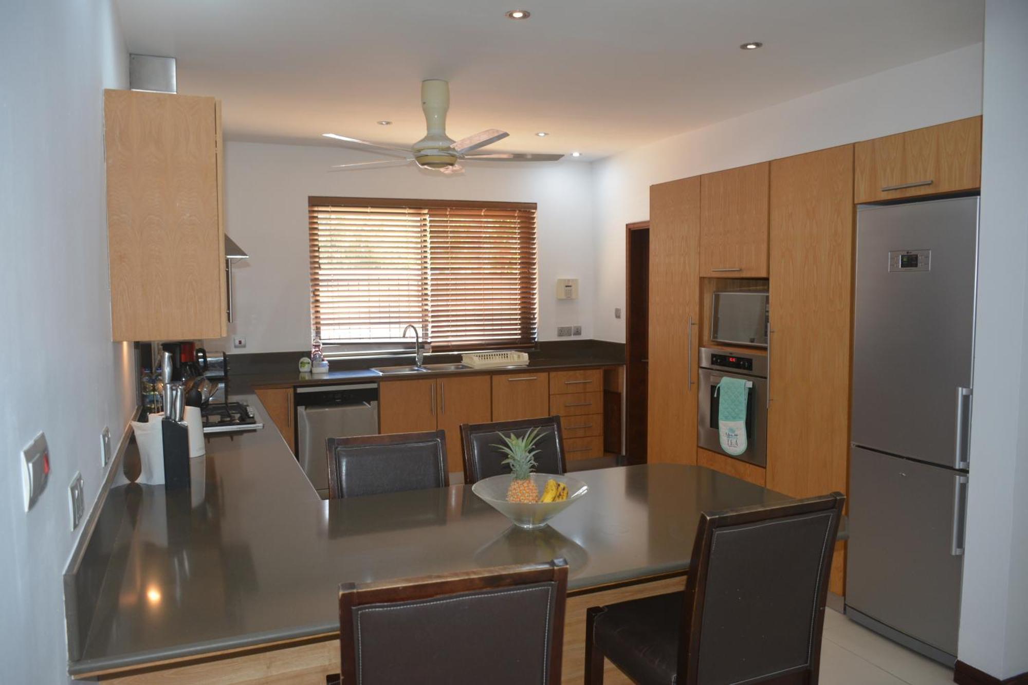 Olana Blue - Beachfront Apartment 리비에르누아 외부 사진